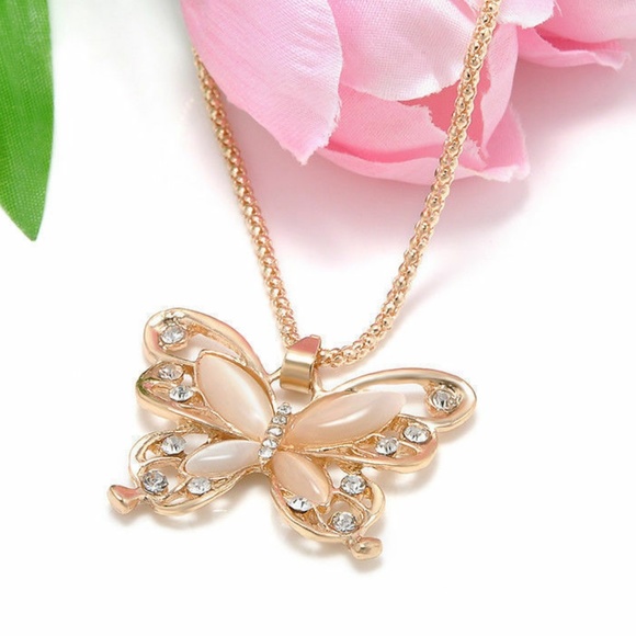 Small Butterfly Rhinestone Necklace Blush of Pink - Brand New With Tags - Picture 5 of 7